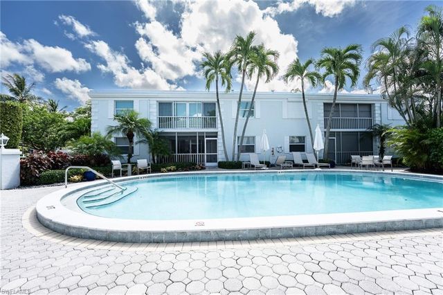 360 10th AVE S B100, Naples, FL 34102