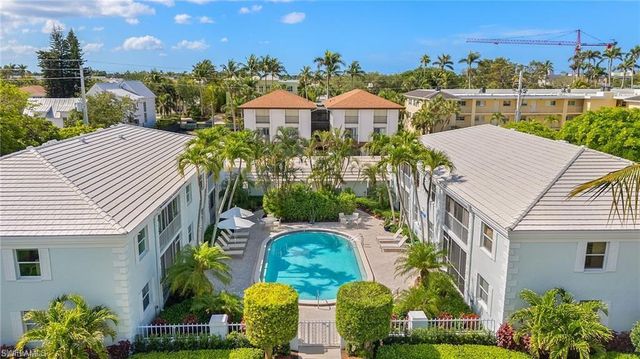 360 10th AVE S B100, Naples, FL 34102