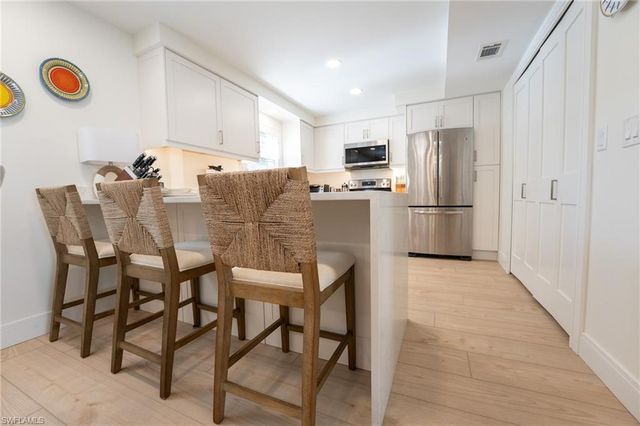 360 10th AVE S B100, Naples, FL 34102