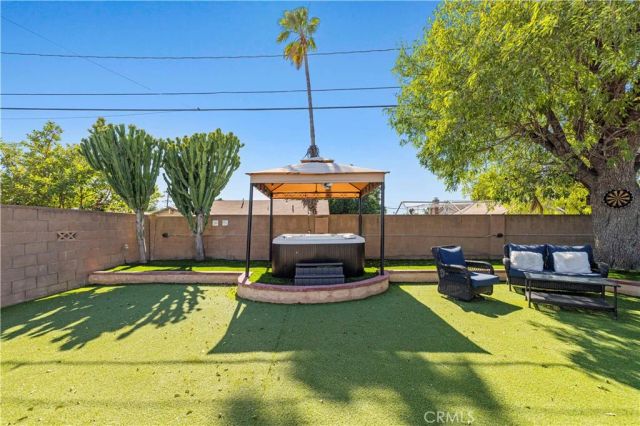 8673 Herrick Avenue, Los Angeles, CA 91352