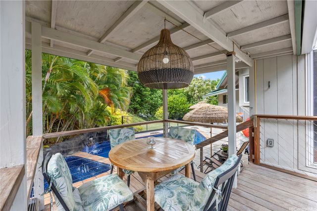 1461 Aunauna Street, Kailua, HI 96734