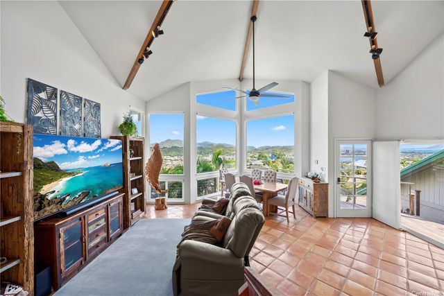 1461 Aunauna Street, Kailua, HI 96734