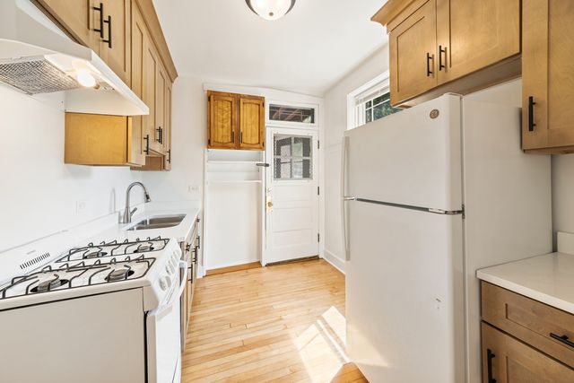 1923 W Estes Avenue 2S, Chicago, IL 60626