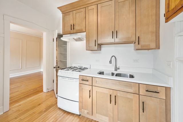 1923 W Estes Avenue 2S, Chicago, IL 60626