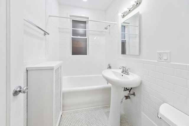 1923 W Estes Avenue 2S, Chicago, IL 60626