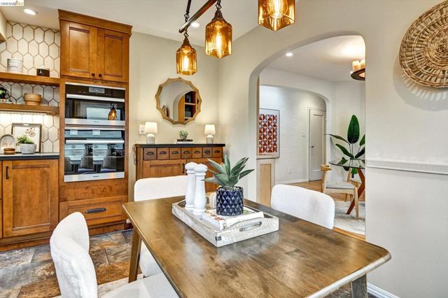 1259 1259 Portland Ave, Albany, CA 94706