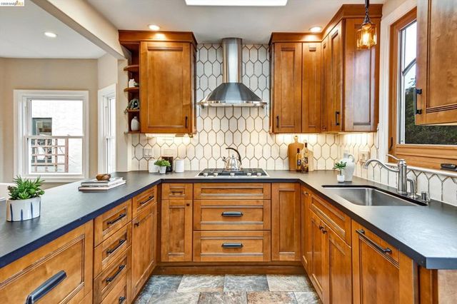 1259 1259 Portland Ave, Albany, CA 94706