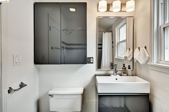 1259 1259 Portland Ave, Albany, CA 94706