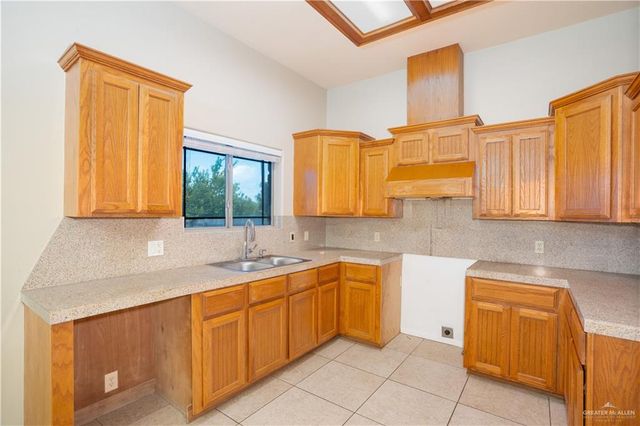 1212 Sonora Street, Mission, TX 78572