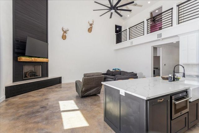 297 Bourrous Drive, Diboll, TX 75941