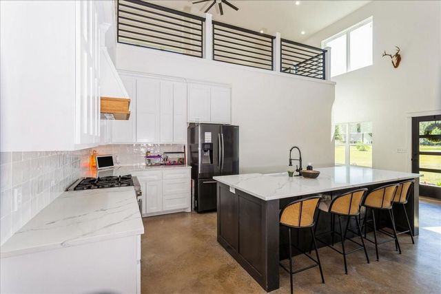 297 Bourrous Drive, Diboll, TX 75941