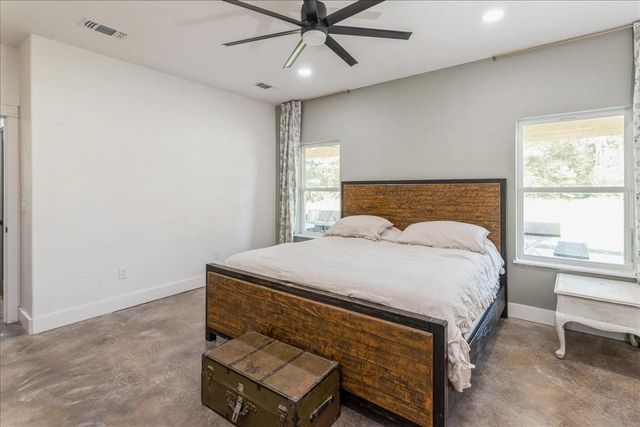 297 Bourrous Drive, Diboll, TX 75941