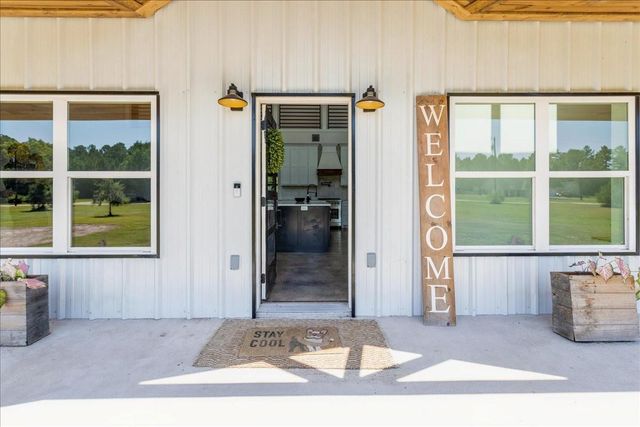 297 Bourrous Drive, Diboll, TX 75941