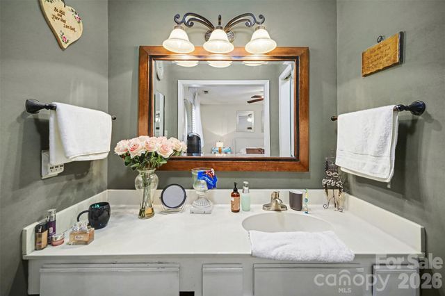 401 Holman Drive 4, Shelby, NC 28150