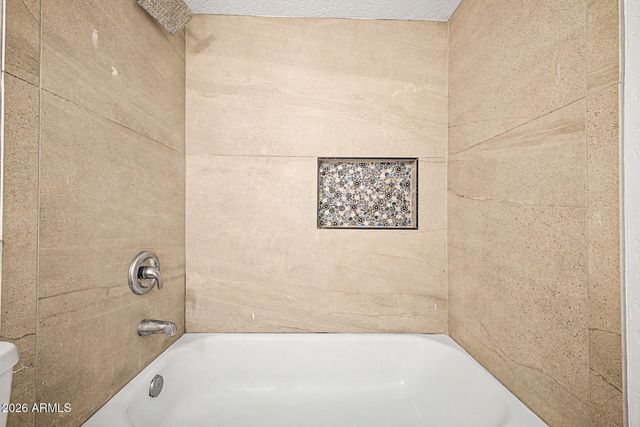 4634 E SOUTHGATE Avenue, Phoenix, AZ 85040