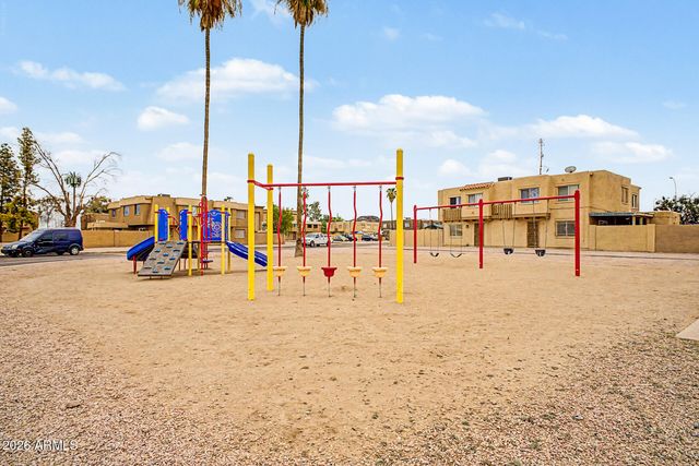 4634 E SOUTHGATE Avenue, Phoenix, AZ 85040