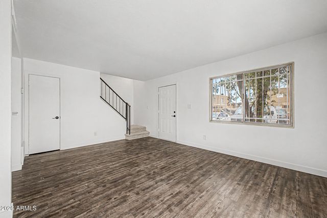 4634 E SOUTHGATE Avenue, Phoenix, AZ 85040