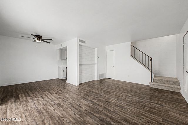 4634 E SOUTHGATE Avenue, Phoenix, AZ 85040