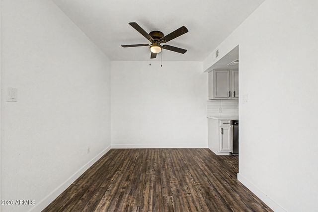 4634 E SOUTHGATE Avenue, Phoenix, AZ 85040