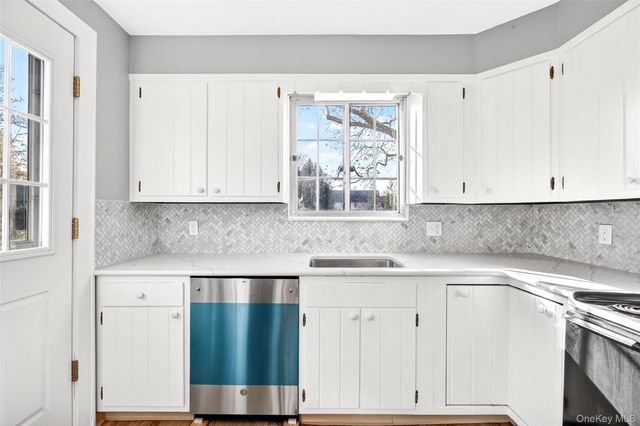 5 Seymour Place, White Plains, NY 10605