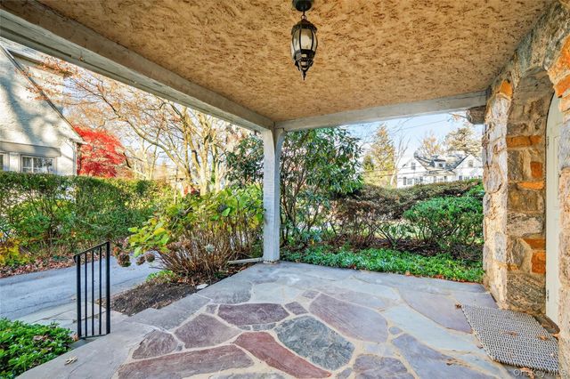 5 Seymour Place, White Plains, NY 10605