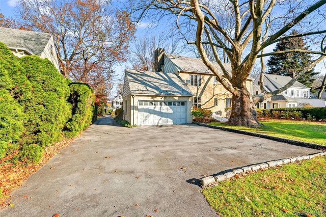 5 Seymour Place, White Plains, NY 10605