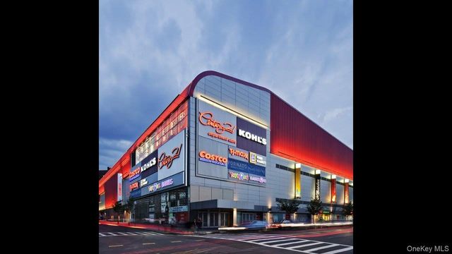 61-55 98th Street S 15F, Rego Park, NY 11374