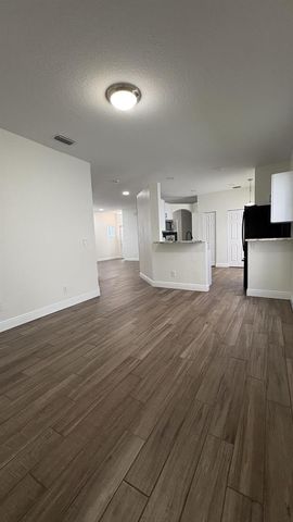 4967 Pelican Manor, Coconut Creek, FL 33073