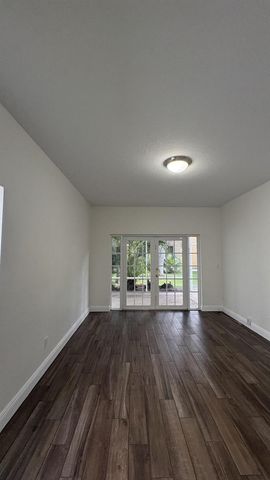 4967 Pelican Manor, Coconut Creek, FL 33073