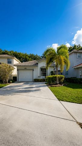 4967 Pelican Manor, Coconut Creek, FL 33073