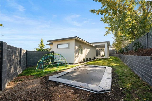 736 Mara Loop, Richland, WA 99352
