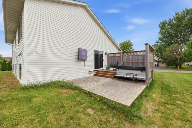 4442 Eakern Circle NE, Monticello, MN 55362
