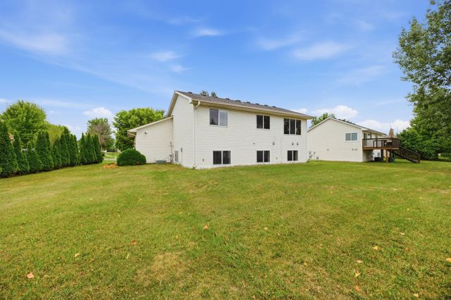 4442 Eakern Circle NE, Monticello, MN 55362