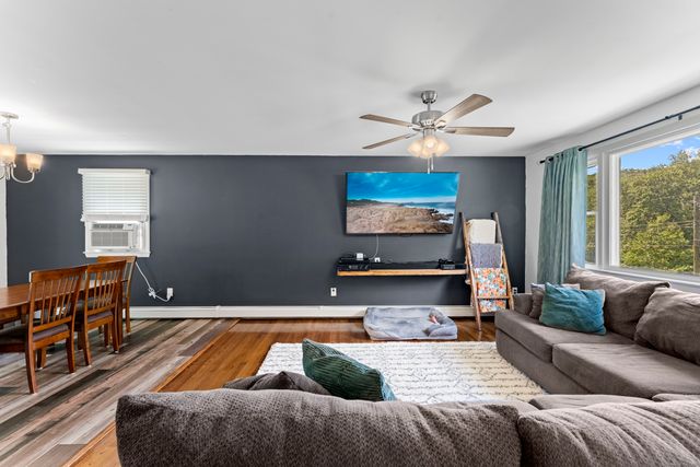 11 Willow Lane, Ledyard, CT 06339