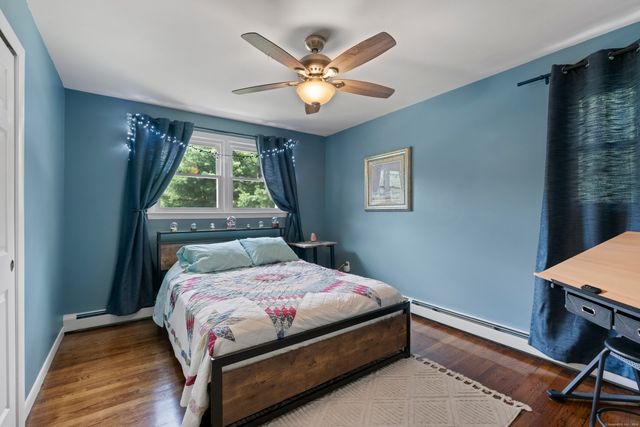 11 Willow Lane, Ledyard, CT 06339