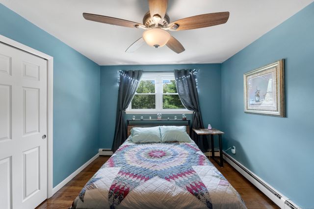 11 Willow Lane, Ledyard, CT 06339