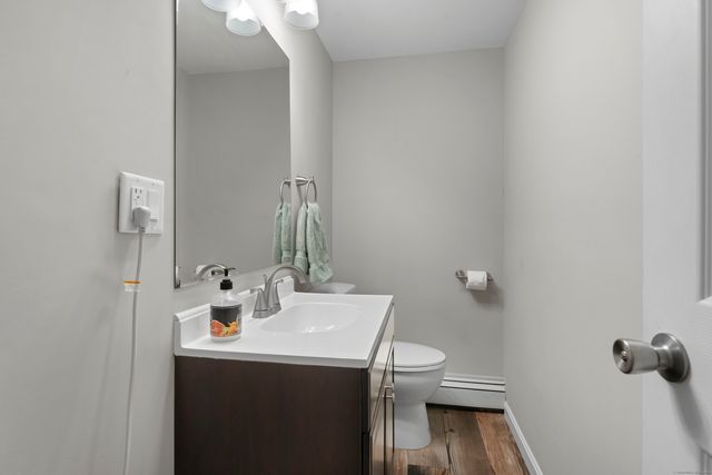 11 Willow Lane, Ledyard, CT 06339