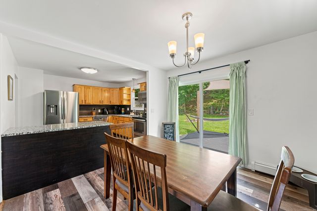 11 Willow Lane, Ledyard, CT 06339