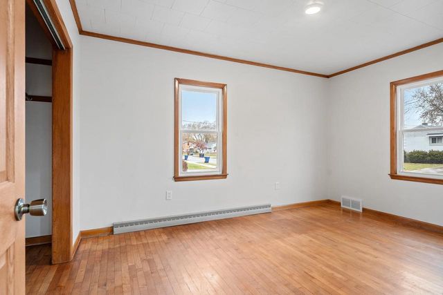 333 GRANDVIEW AVENUE, Menasha, WI 54952