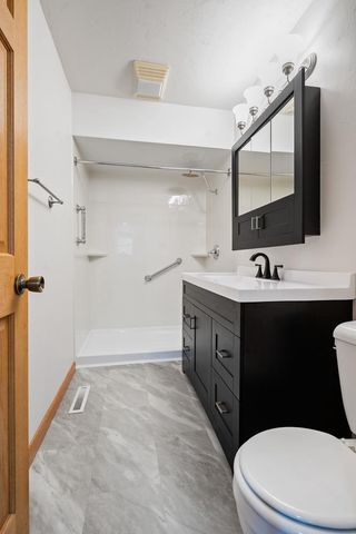 333 GRANDVIEW AVENUE, Menasha, WI 54952