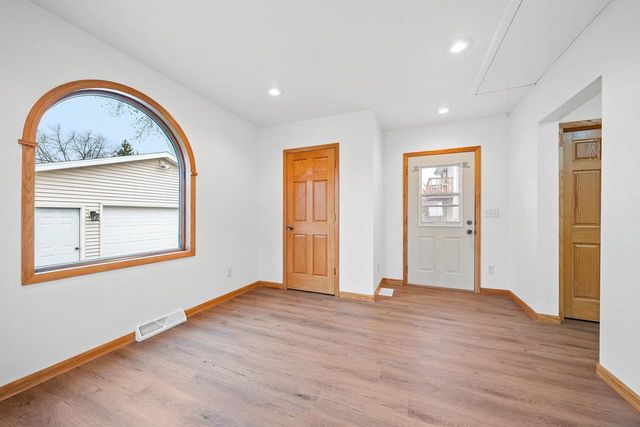 333 GRANDVIEW AVENUE, Menasha, WI 54952