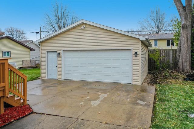 333 GRANDVIEW AVENUE, Menasha, WI 54952