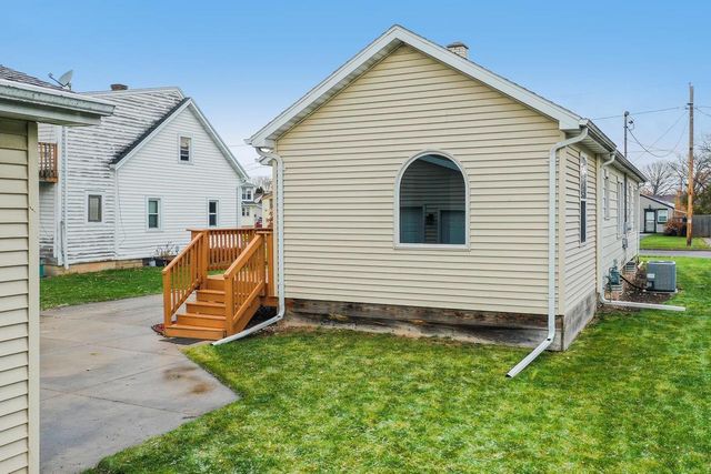 333 GRANDVIEW AVENUE, Menasha, WI 54952