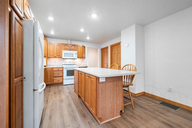 333 GRANDVIEW AVENUE, Menasha, WI 54952