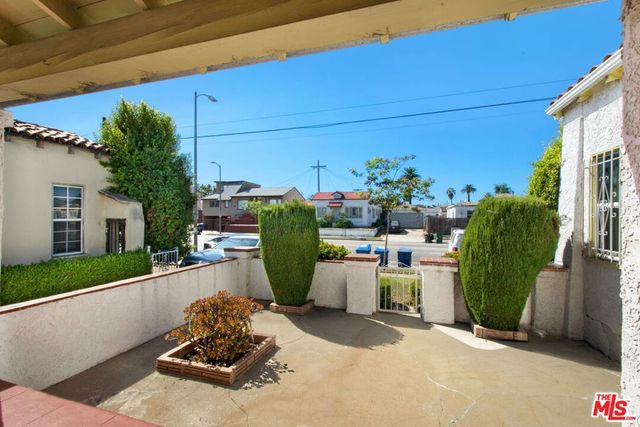 8106 S Normandie Avenue, Los Angeles, CA 90044