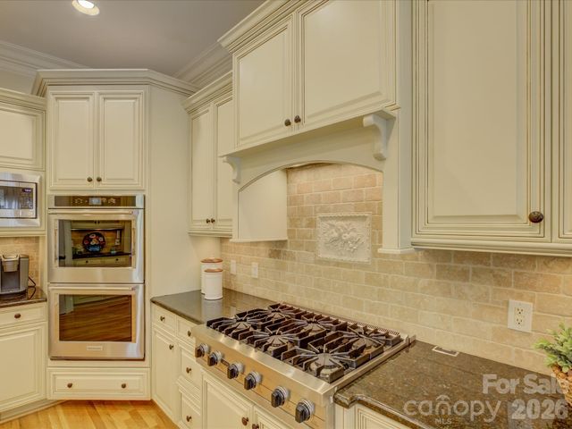 5060 Carmel Road, Charlotte, NC 28226