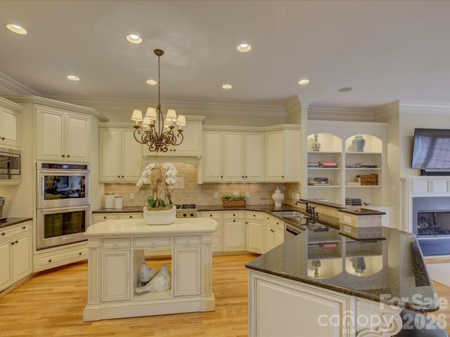 5060 Carmel Road, Charlotte, NC 28226