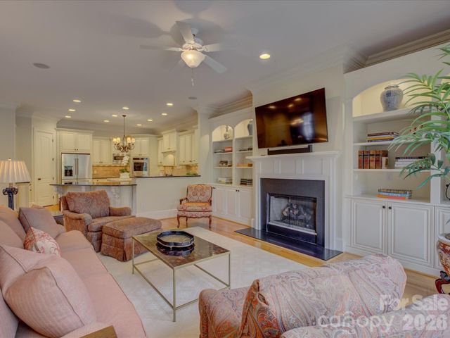 5060 Carmel Road, Charlotte, NC 28226