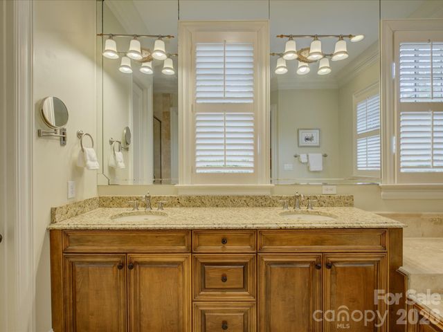 5060 Carmel Road, Charlotte, NC 28226