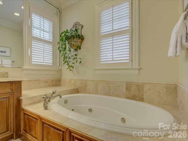 5060 Carmel Road, Charlotte, NC 28226